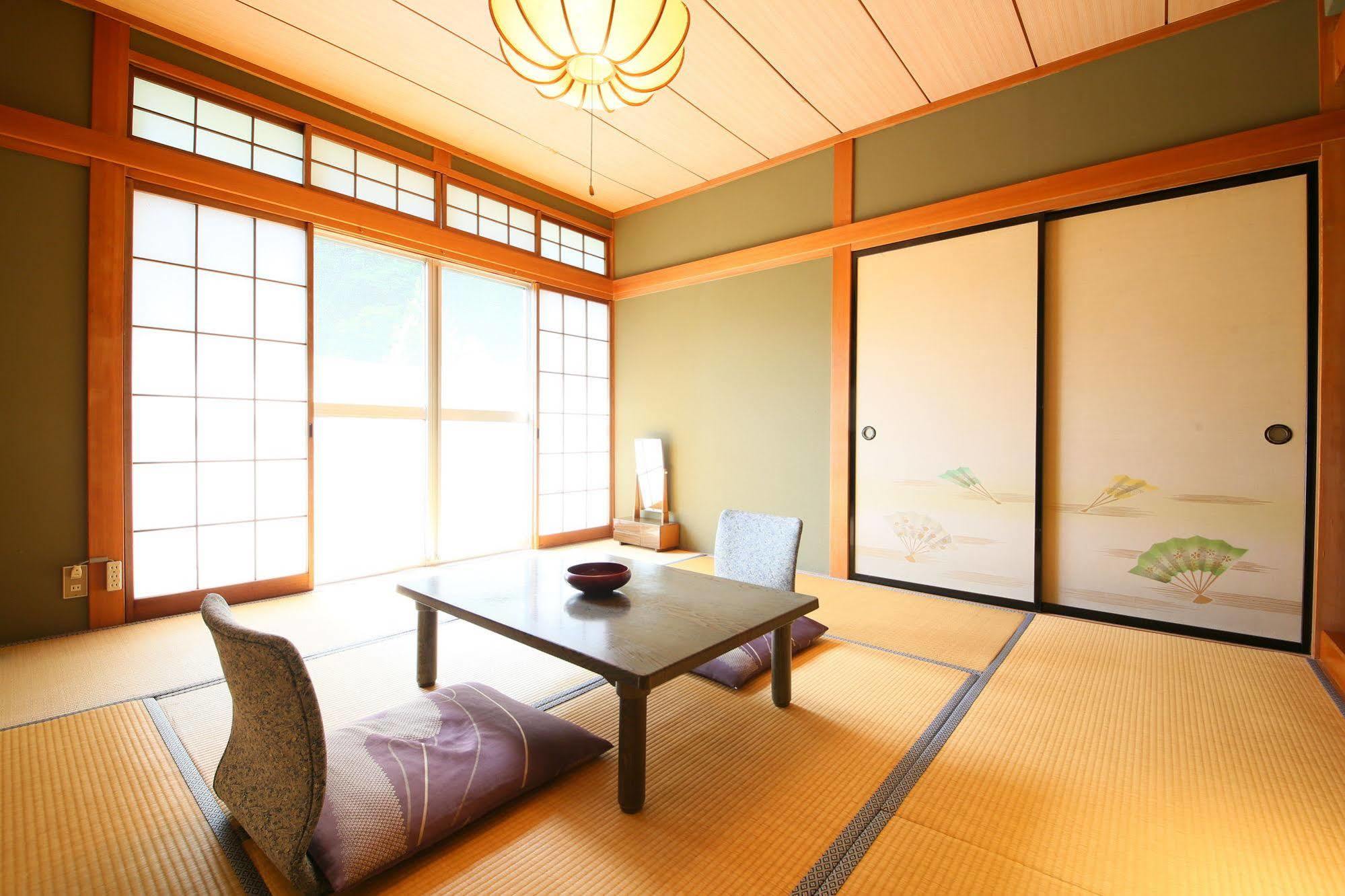 צ'ינו Yama No Yado Meiji Onsen מראה חיצוני תמונה